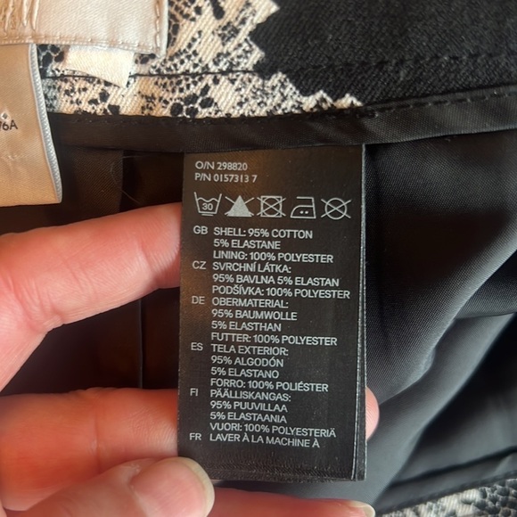 H&M Black And White Patterned Pencil Knee Length Skirt Size 10 - Picture 11 of 15